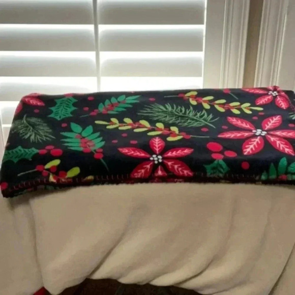 HOLIDAY’S Time - Picture 1 of 5